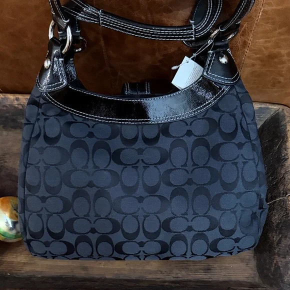 Coach Black Signature hobo Shoulder Bag NWT - Picture 4 of 8